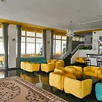 Hotel Caesar Fronte Mare In Centro Di 3*
