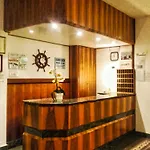 Hotel Caesar Fronte Mare In Centro Di 3*