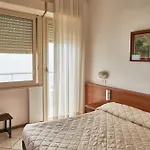 Caesar Fronte Mare In Centro Di 3*