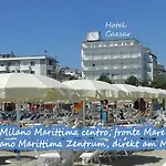 Caesar Fronte Mare In Centro Di Milano Marittima