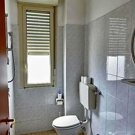 Hotel Caesar Fronte Mare In Centro Di 3*