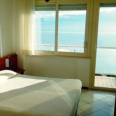 Caesar Fronte Mare In Centro Di 3* מילאנו מריטימה