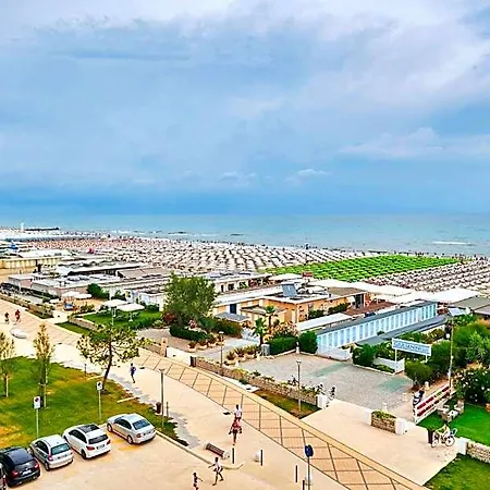 מלון Caesar Fronte Mare In Centro Di מילאנו מריטימה