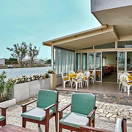 מלון Caesar Fronte Mare In Centro Di 3*
