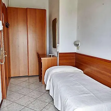 מלון Caesar Fronte Mare In Centro Di