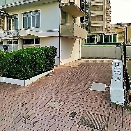 Caesar Fronte Mare In Centro Di מלון מילאנו מריטימה
