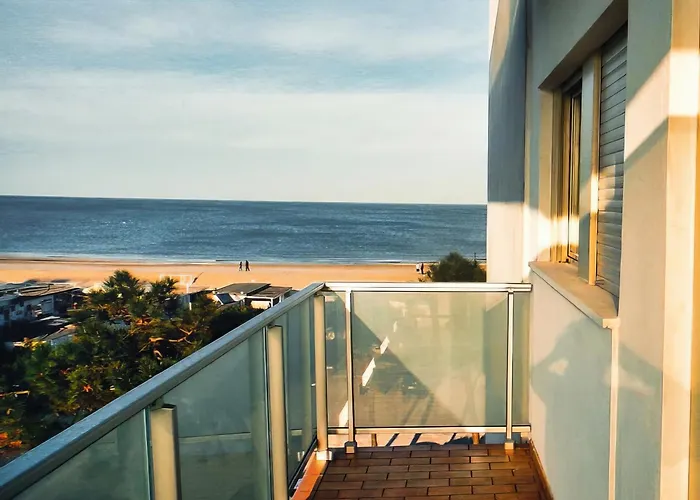 Hotel Caesar B&B Fronte Mare In Centro Di Milano Marittima Hotel 3*